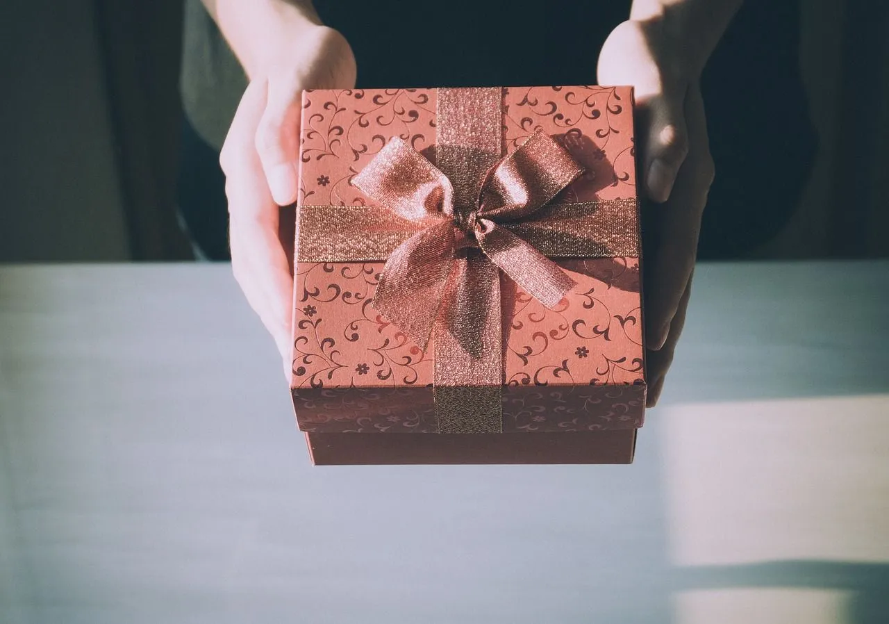 gift 2583513 1280
