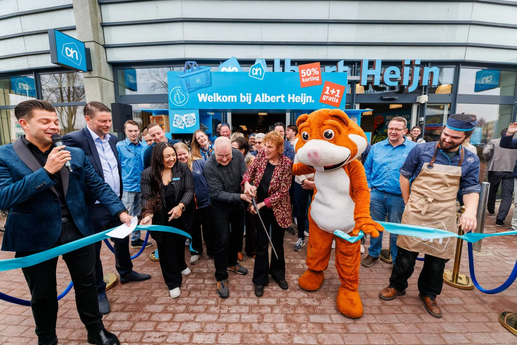 1920_officieleopeningalbertheijnvinkhuizengroningendoorcoraenjan10maart2026.foto-albertheijnthearrows