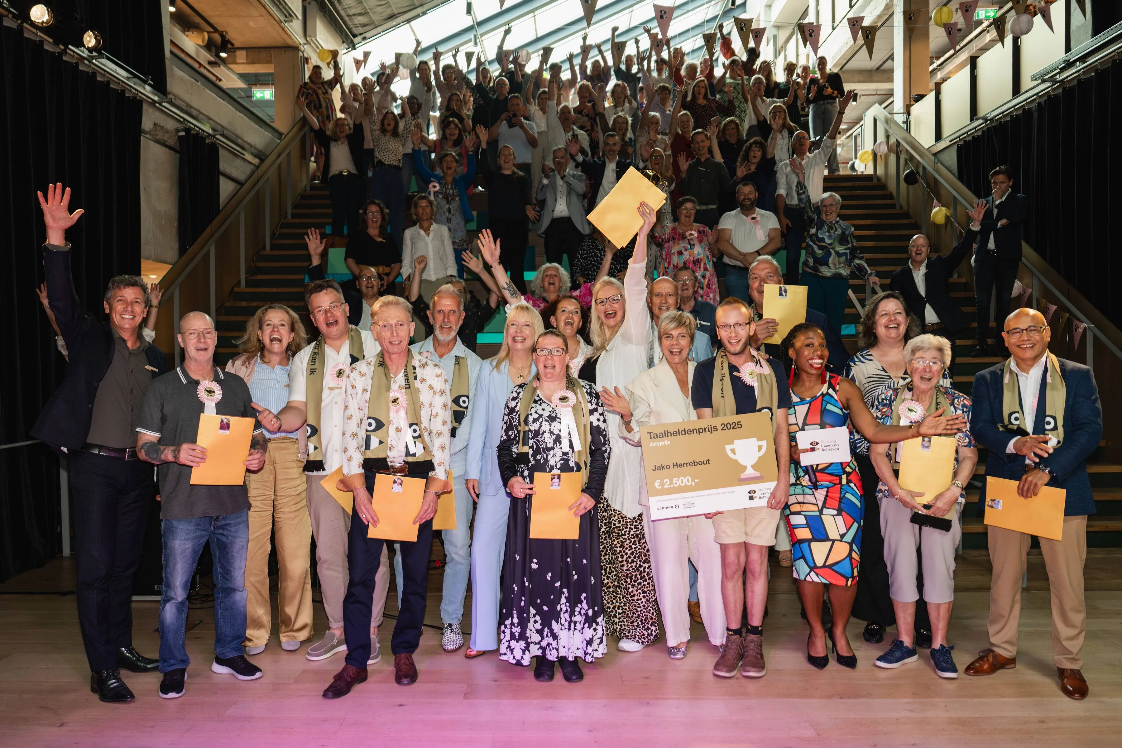 Bl0boZ5kfoYE64ZwUFJcbKDavua7Zc7X4UvW3dhy