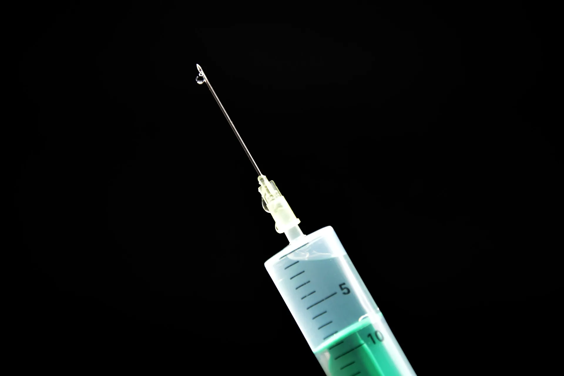 syringe 5917297 1920 1