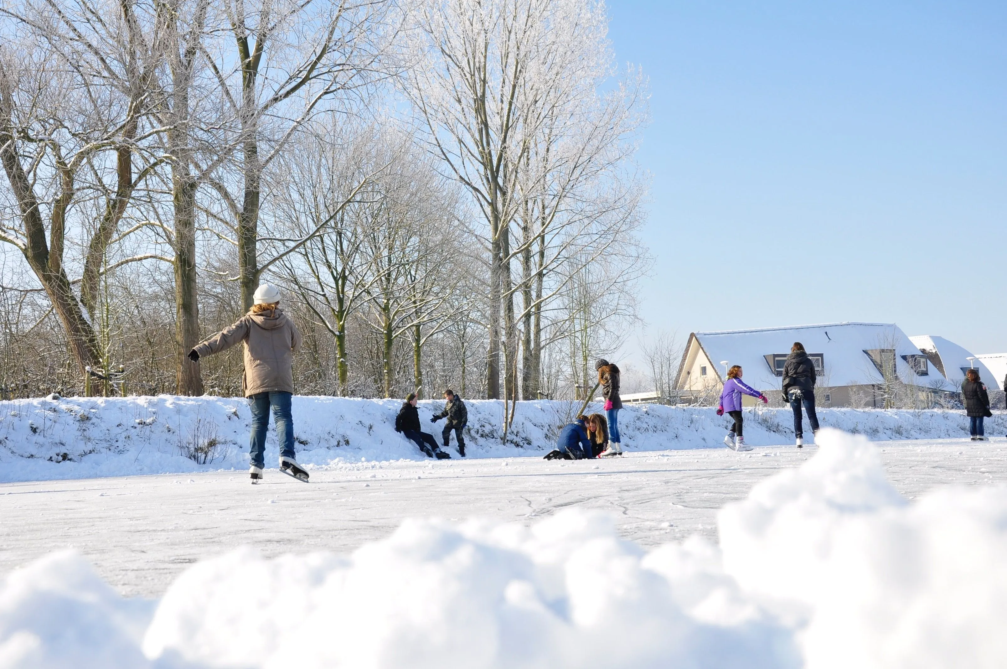 nature snow cold winter white play 559850 pxherecom