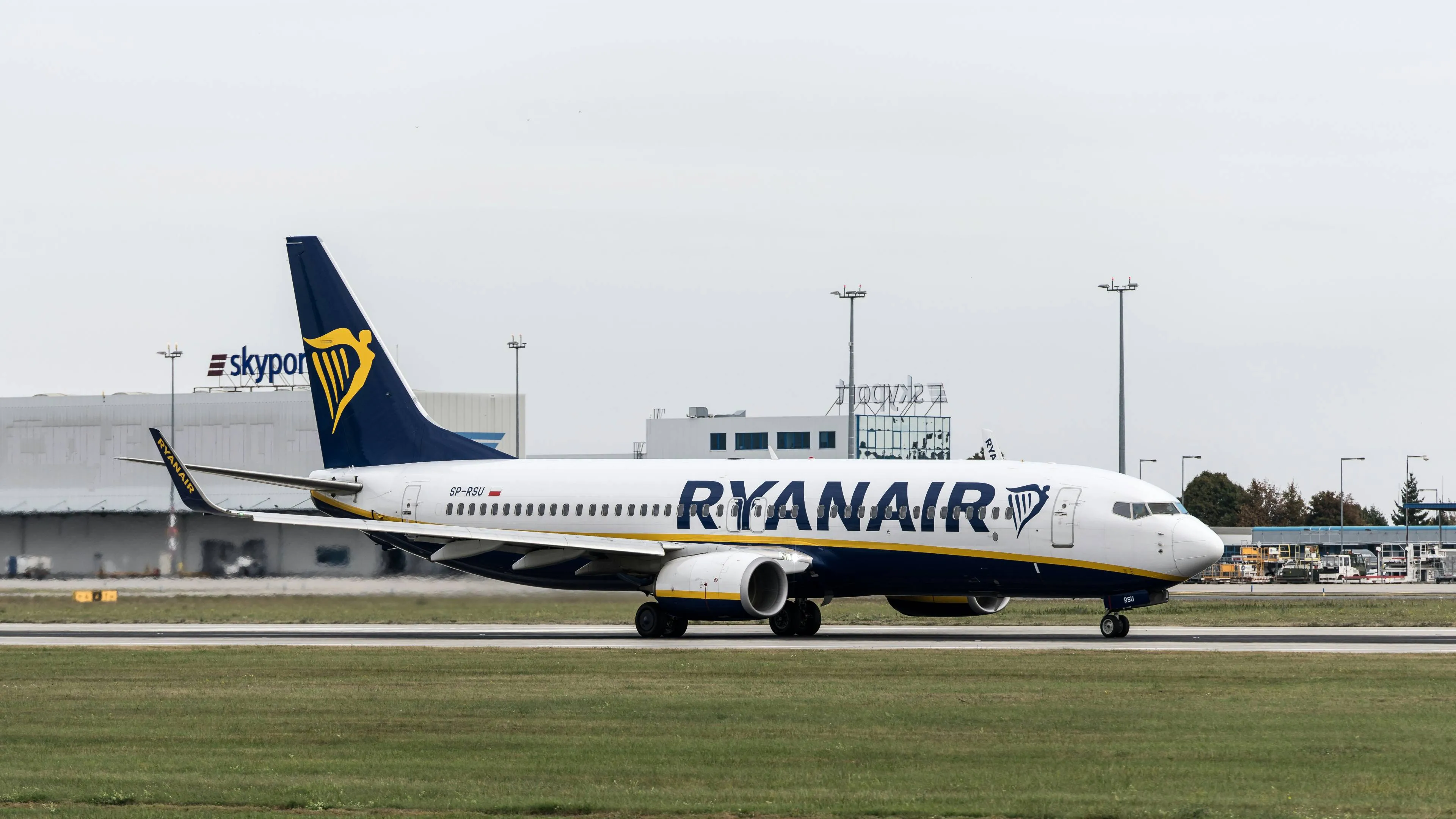 ryanair64