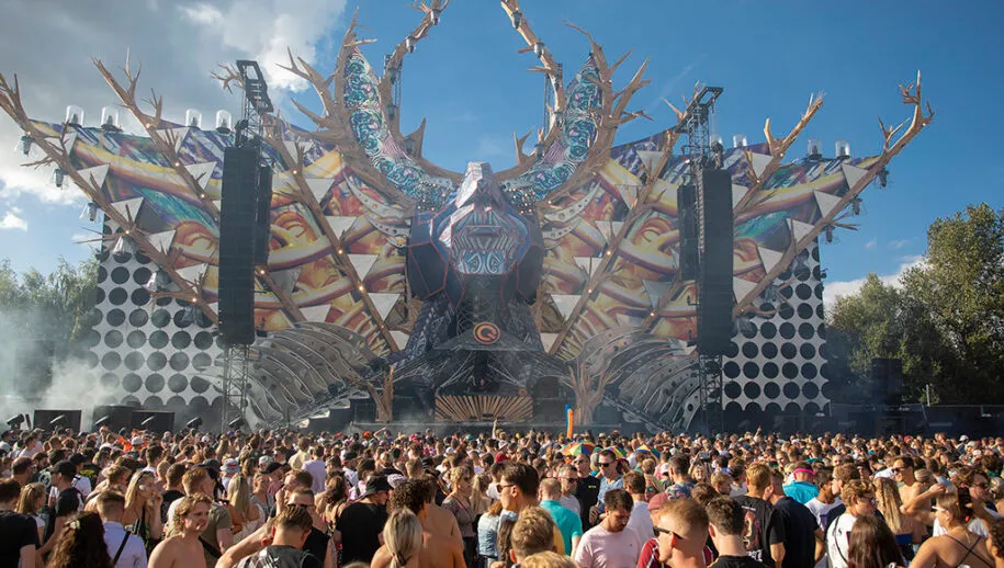 20220828 mysteryland 2022 zon 03 915x518 1