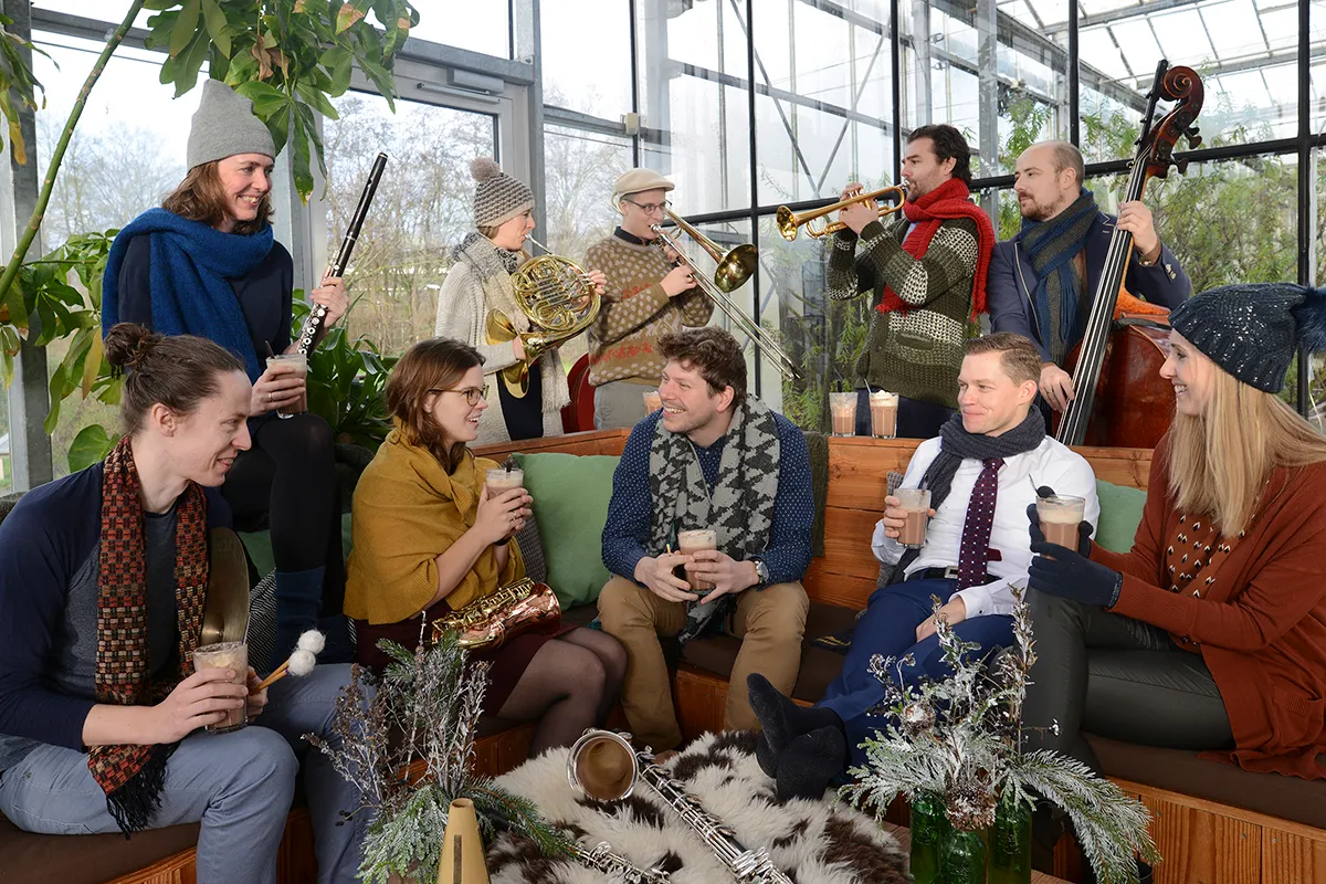 220101 tentoon ensemble