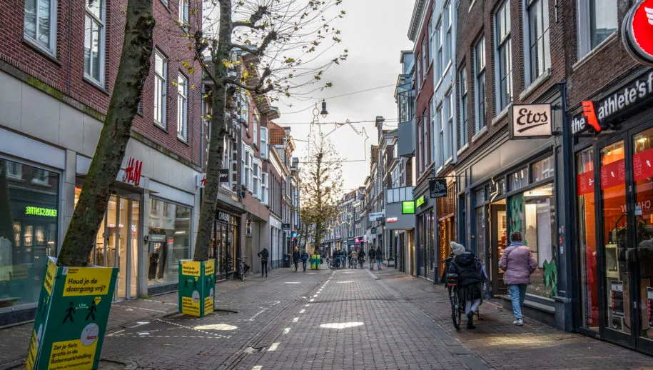 grote houtstraat h m 915x518 1