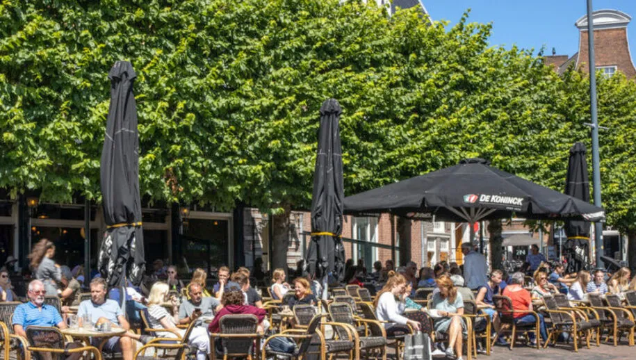 terras gr markt brinkman 915x518 1 915x518 1