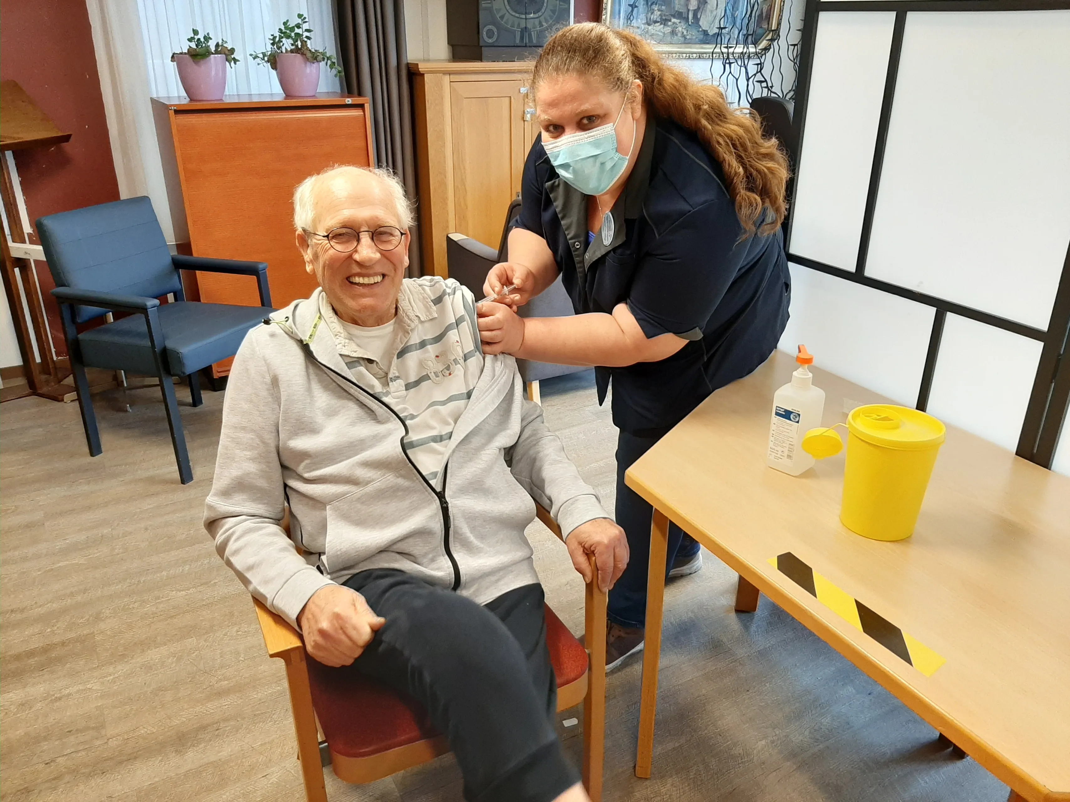 vaccineren eerste bewoner sint jacob 28 januari 2021
