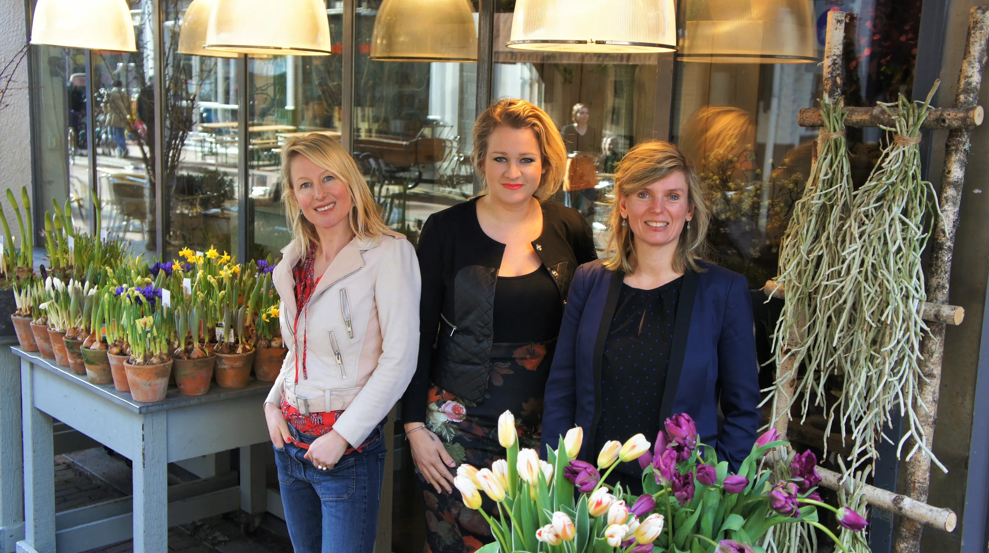 vlnr vivian puype sarah dikker en joyce langenacker foto pressrecord