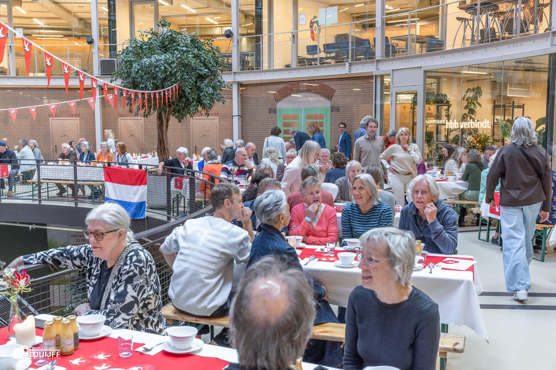 aan tafel art
