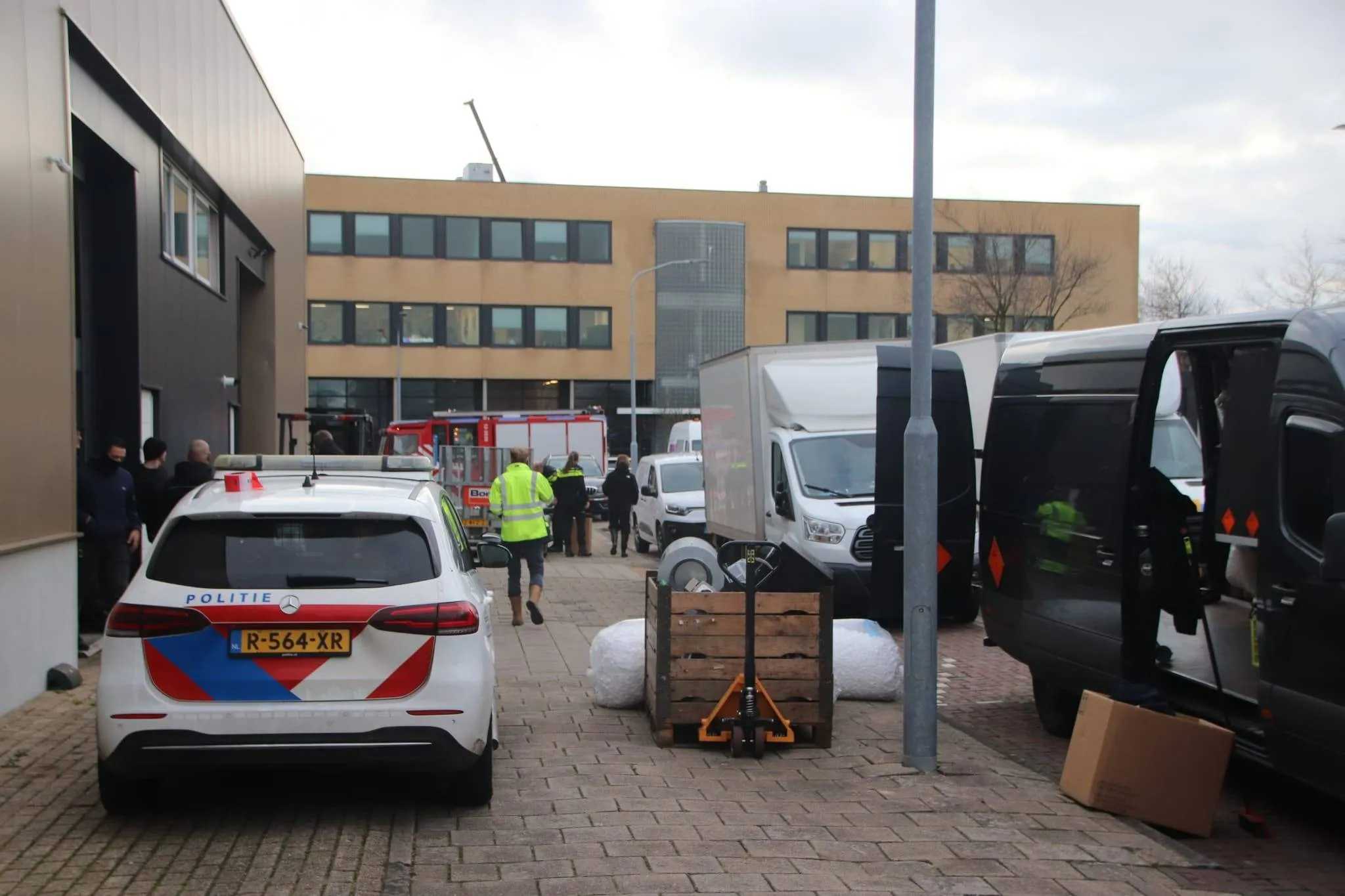 EF1FF98B-93AA-49F6-BAAF-40F8CA544B69