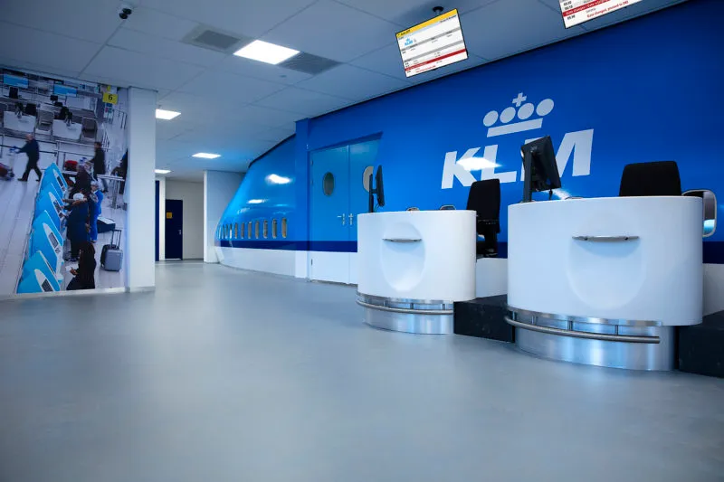 2 mockup airport2017 fotografieevaulm e1510671488468