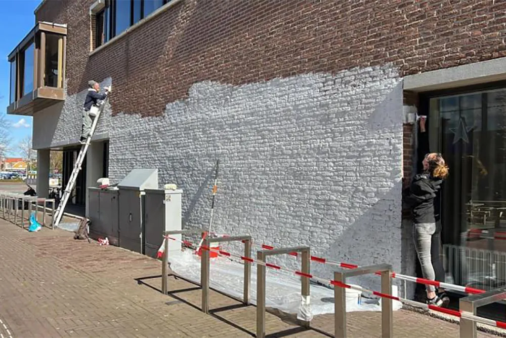 2022 04 11 street art op raadhuis 1
