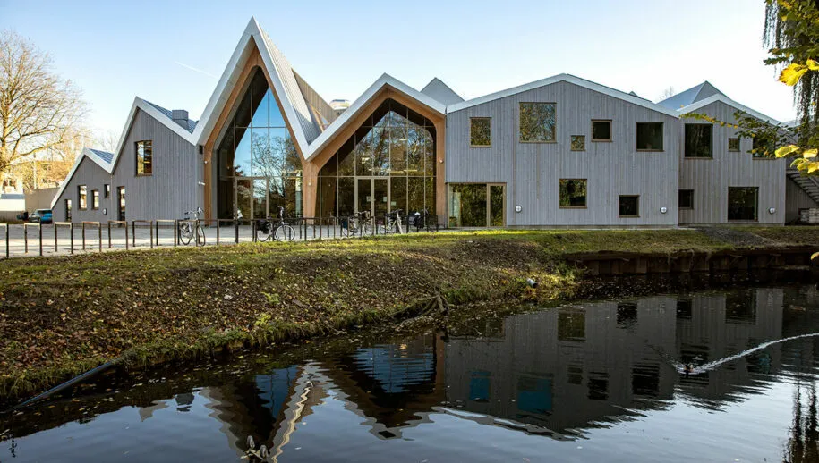 3z1a5913 dorpshuis zwanenburg wim meijer fotografie 915x518 1 915x518 1