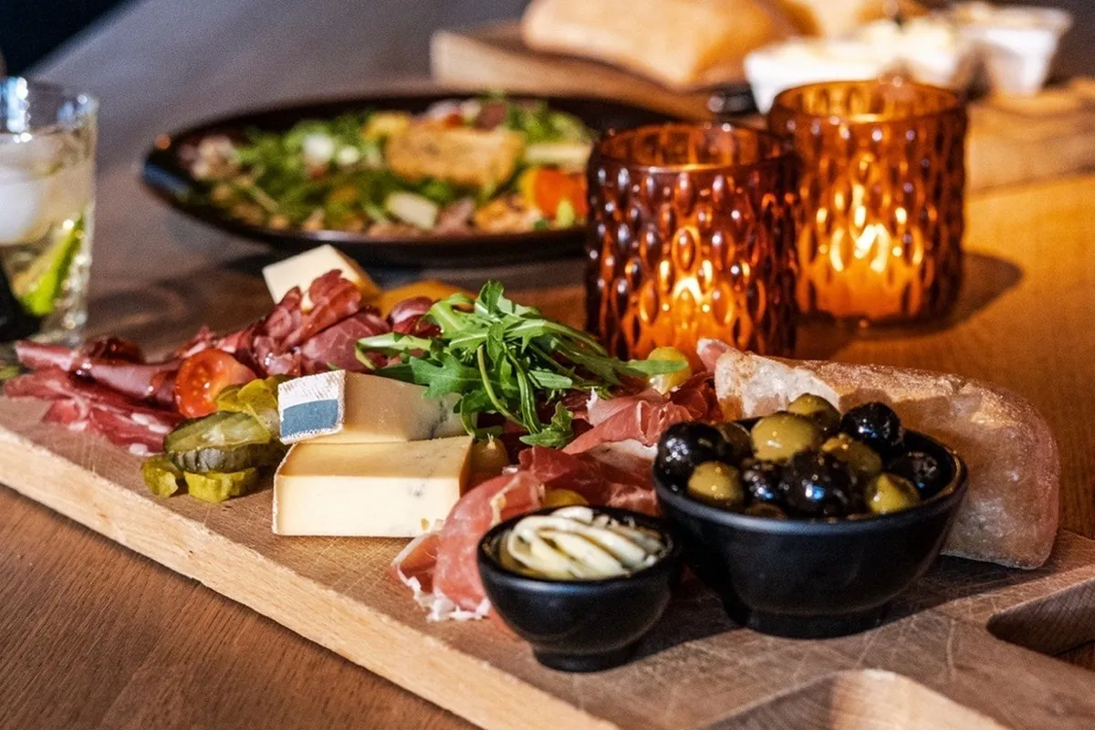 424699509 888324526631299 8121843011881002771 n