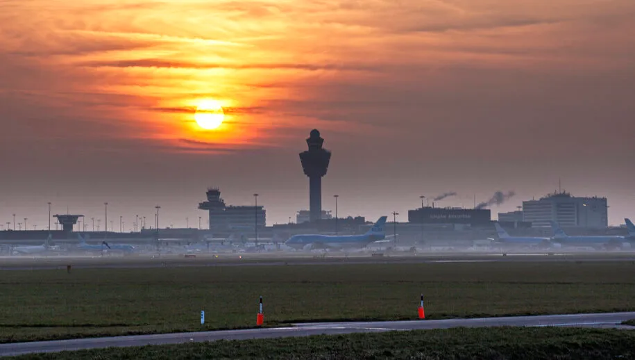mg 8698 schiphol ochtendrood 915x518 1