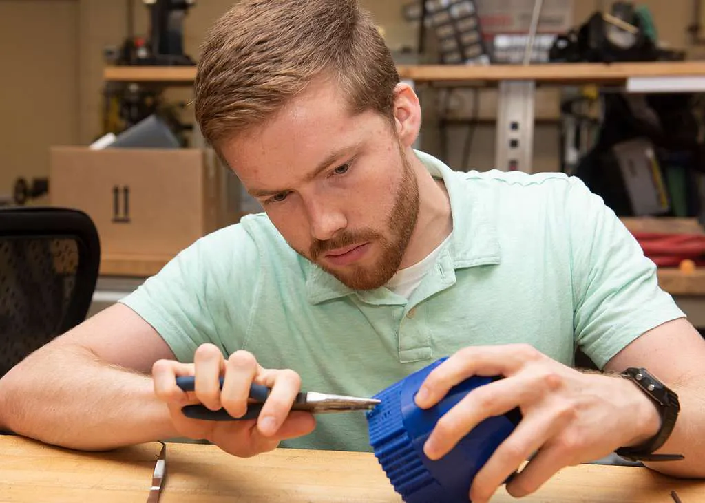 picryl david holmes a mechanical engineering major at the university of west florida 4a543c