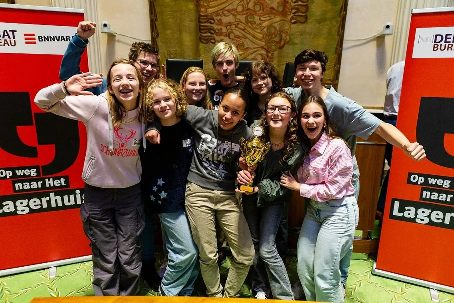12 februari 2025 wint het team van het haarlemmermeer lyceum dalton uit hoofddorp de 1e prijs bij op weg naar het lagerhuis new