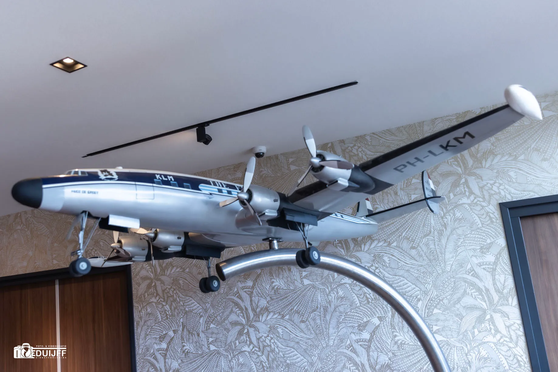 klm prop art ii
