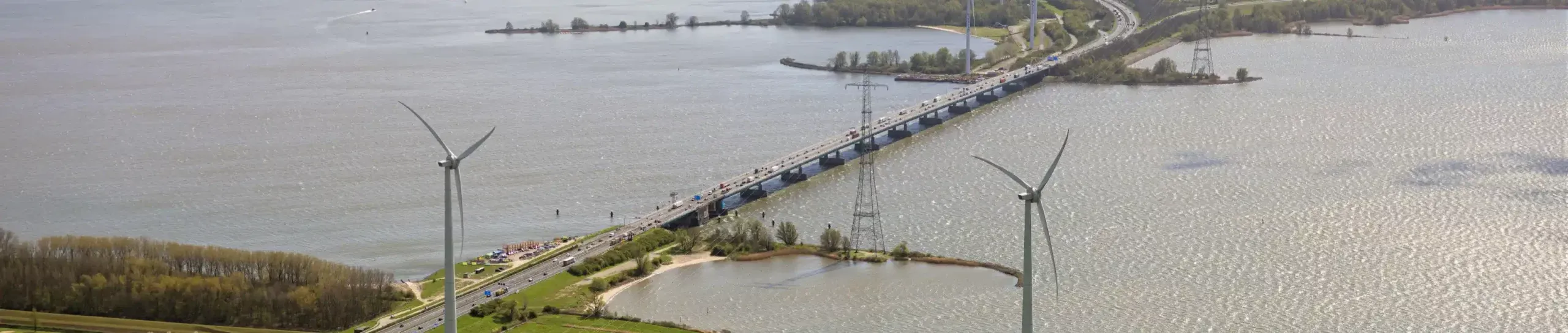 haringvlietbrug van boven tcm26 325152 scaled