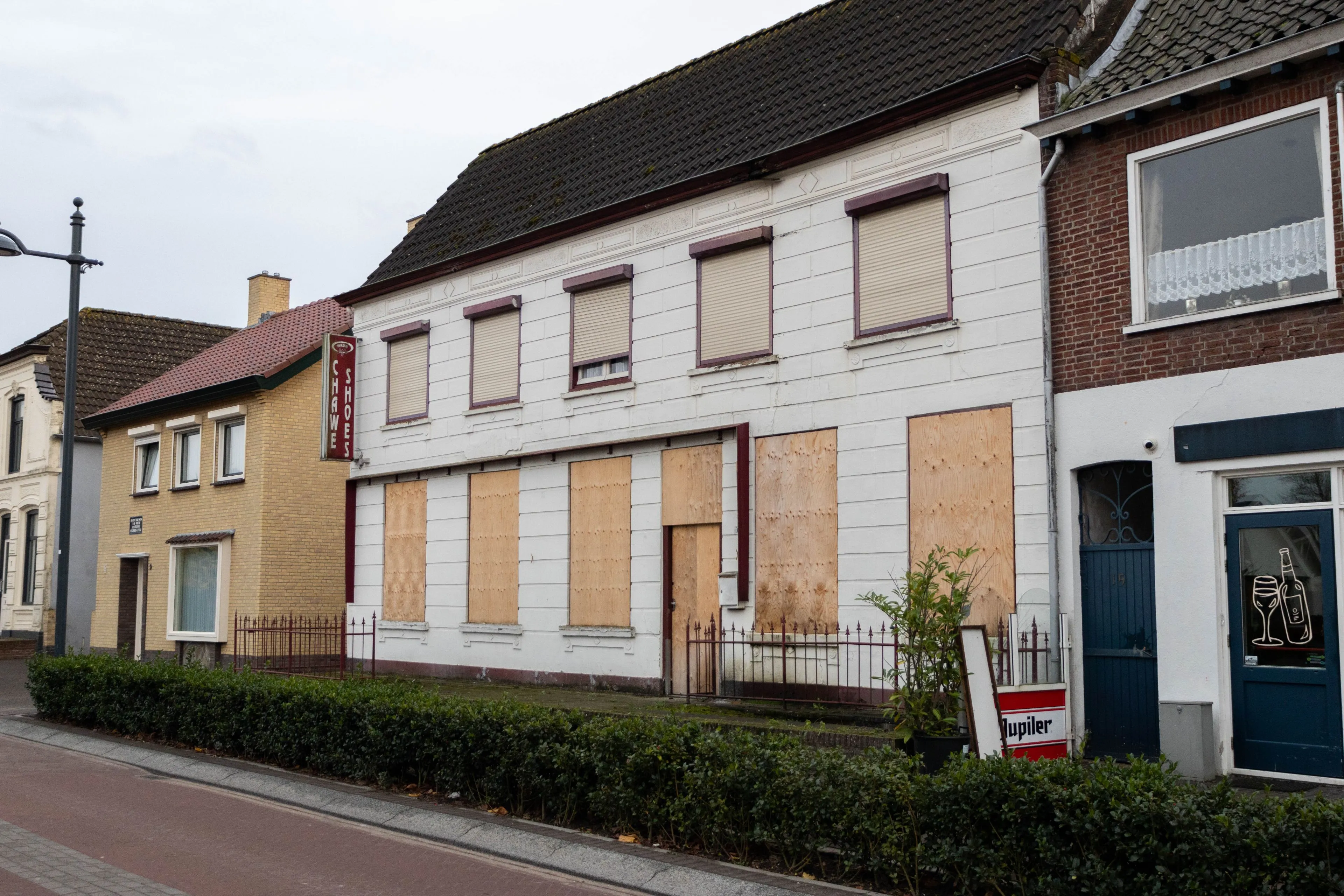 241121 aankoop panden hoeven 1