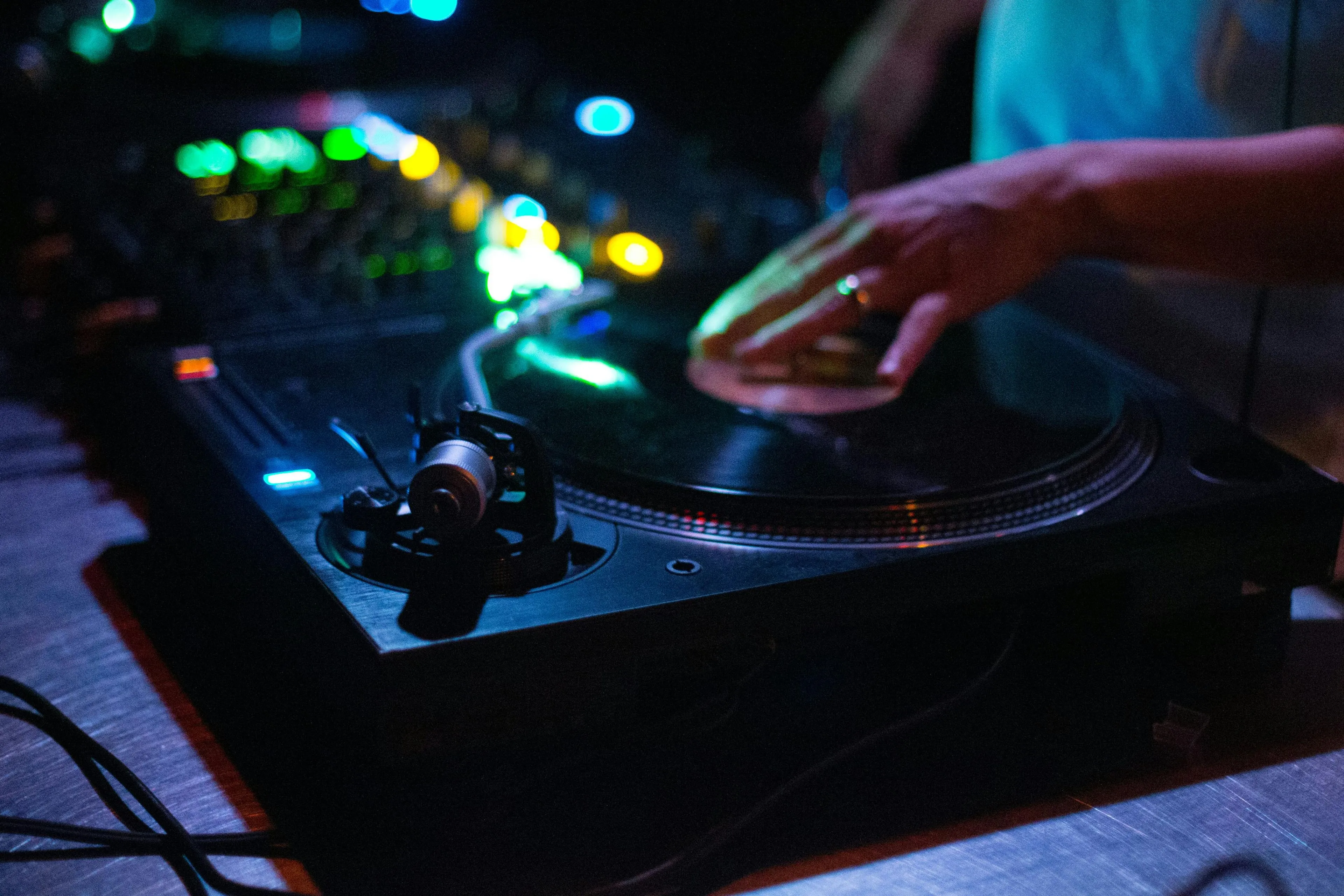 pexels wendywei dj