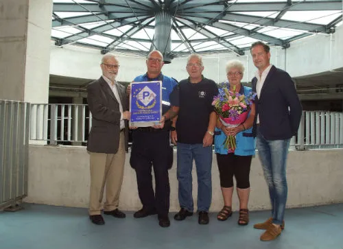 gold award houtwalgarage