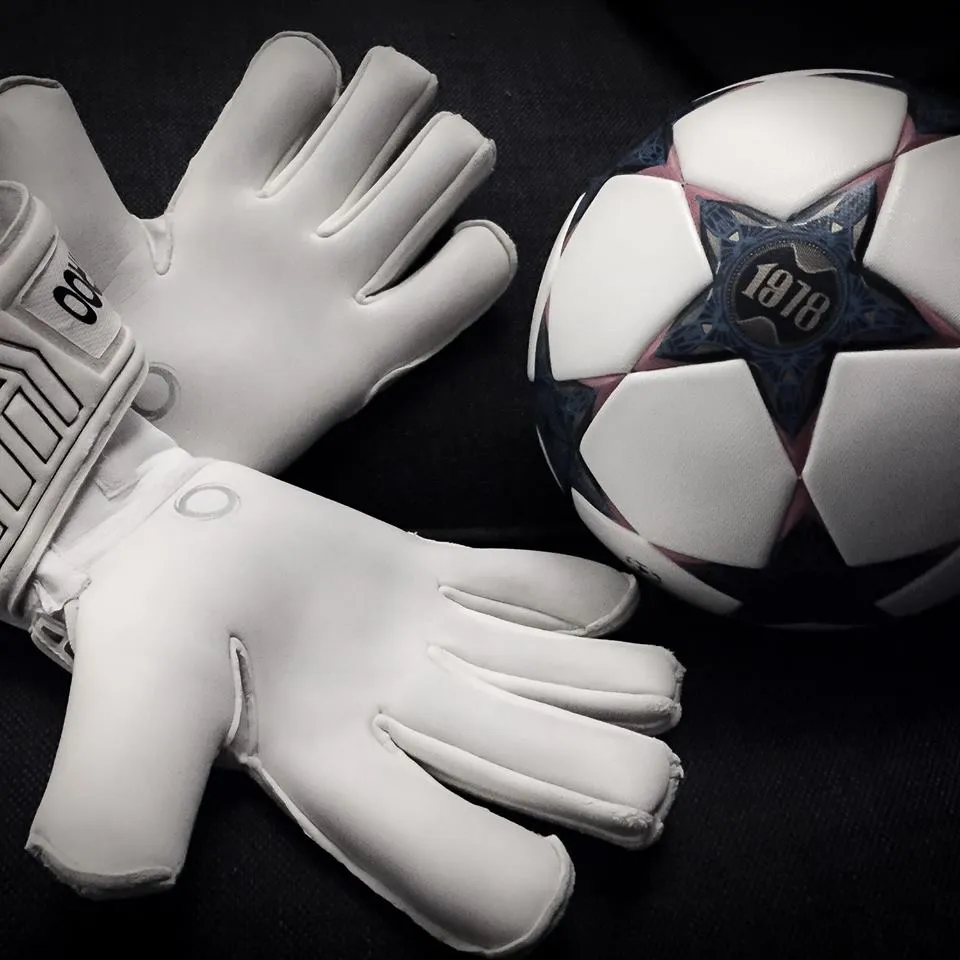 keeperhandschoen voetbal ronald bonestroo