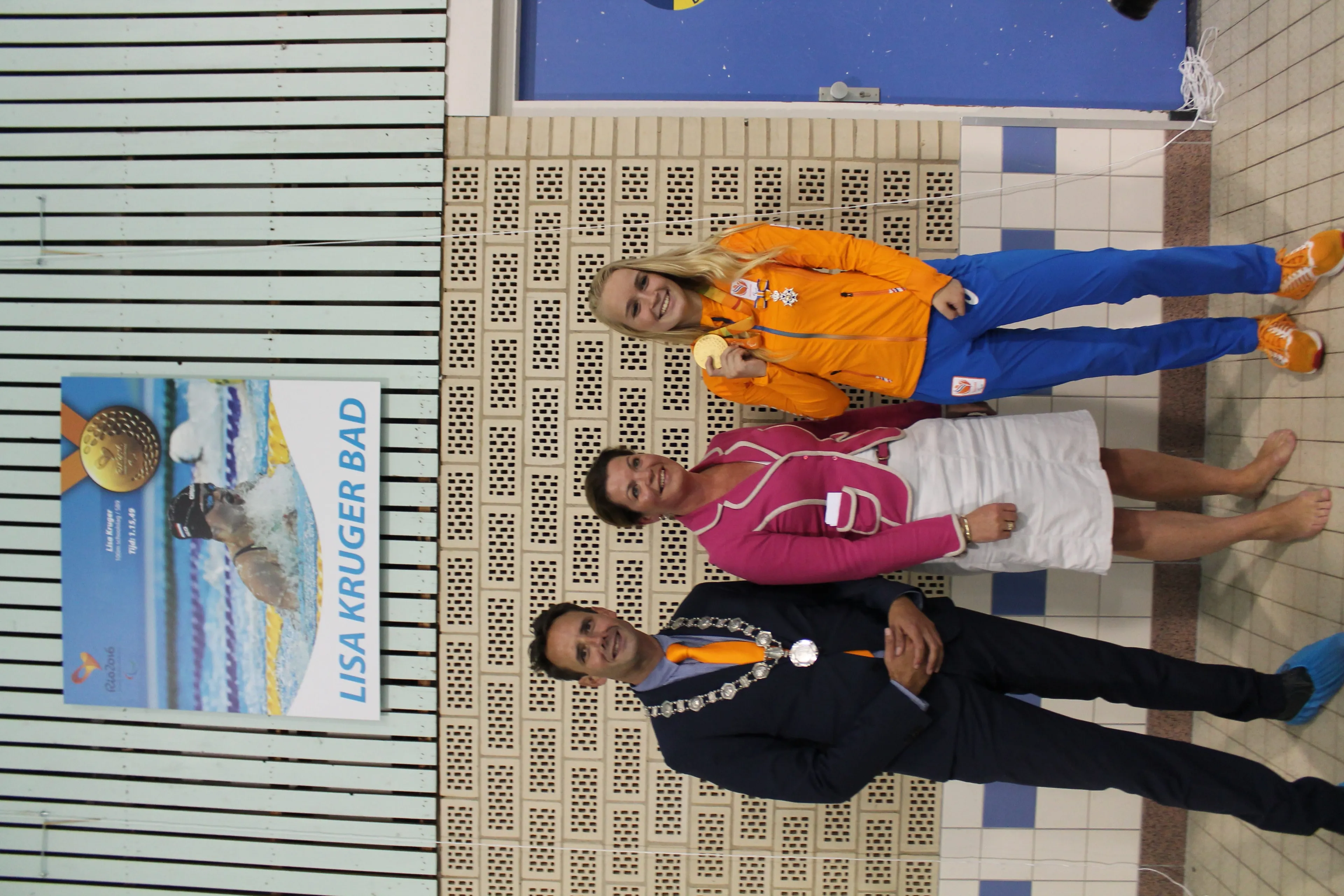 lisa kruger bad sypel wedstrijdbad huldiging mark de lange e1474574251590