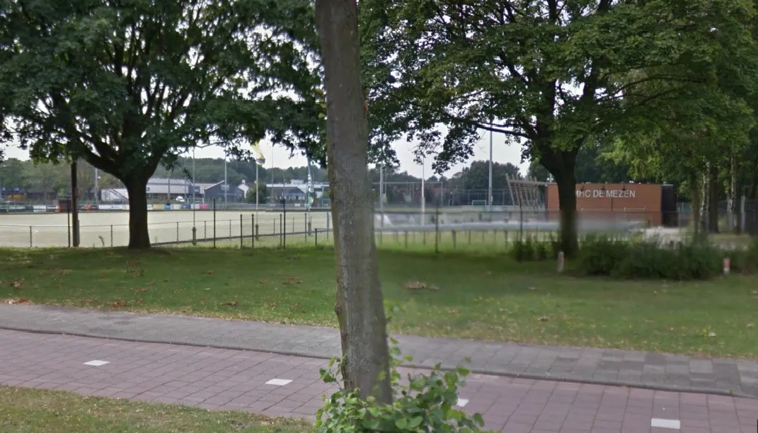 mezen hockey google street view