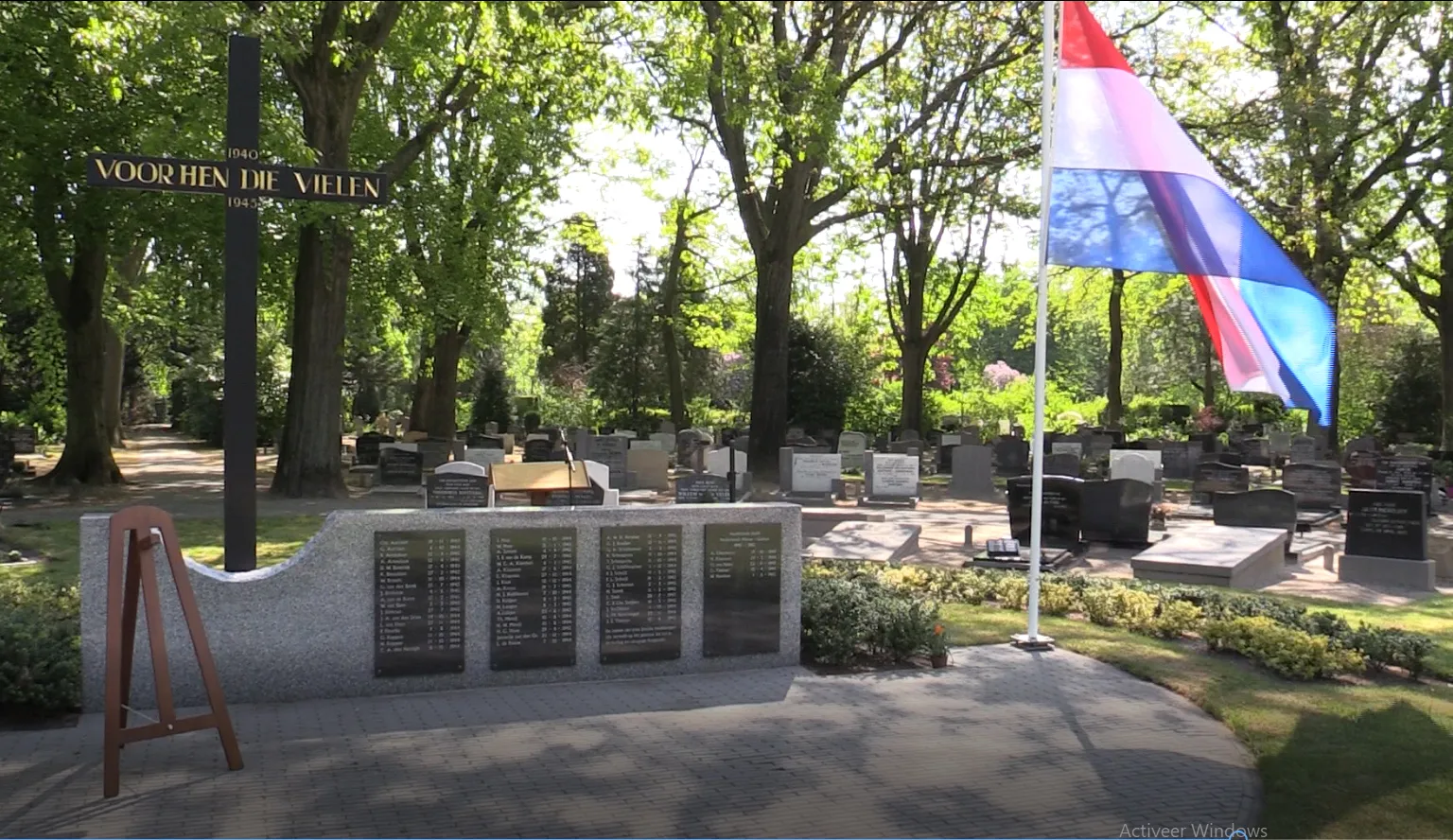 monument 2