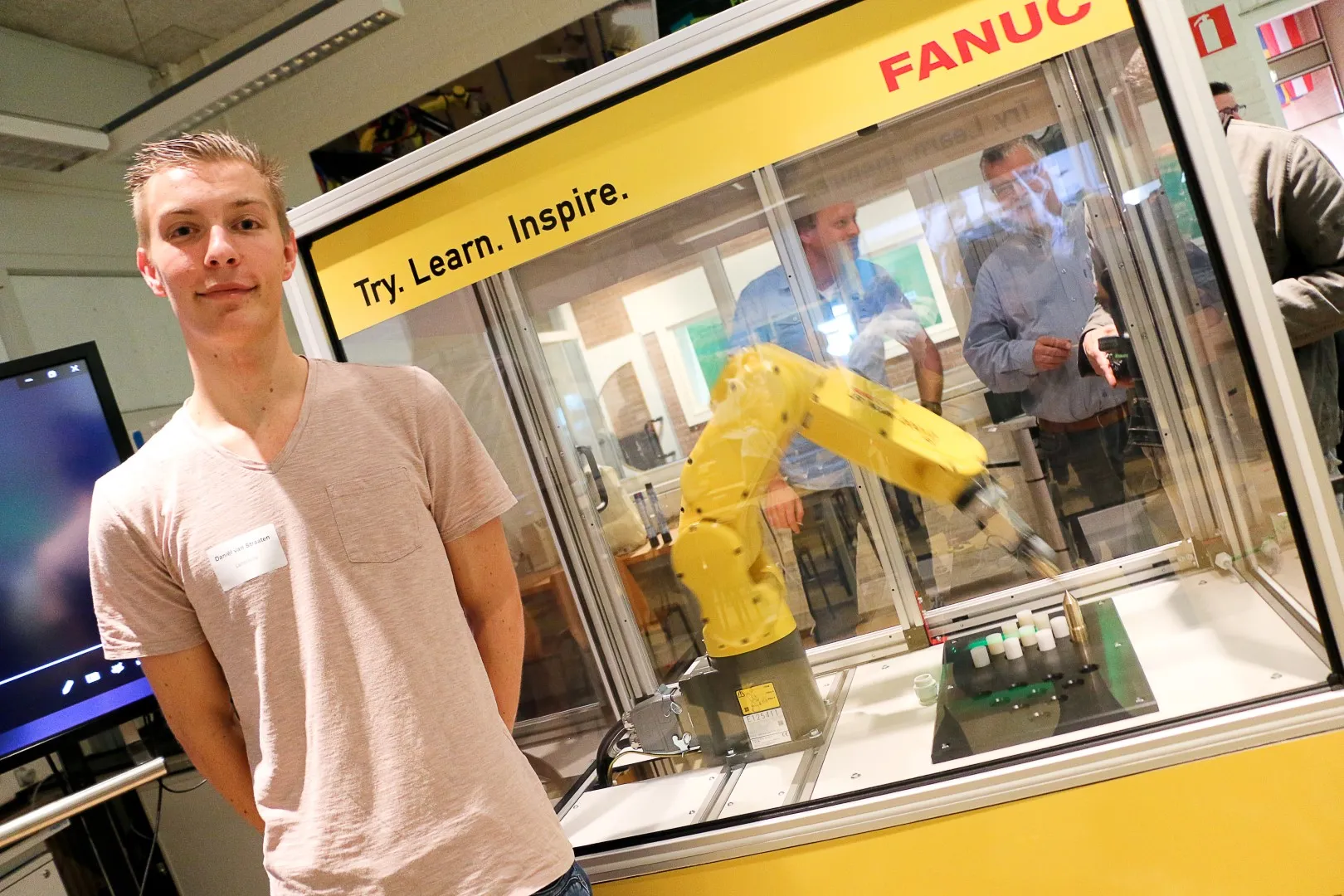 onthulling robotarm 4 1 van 1 aangepast