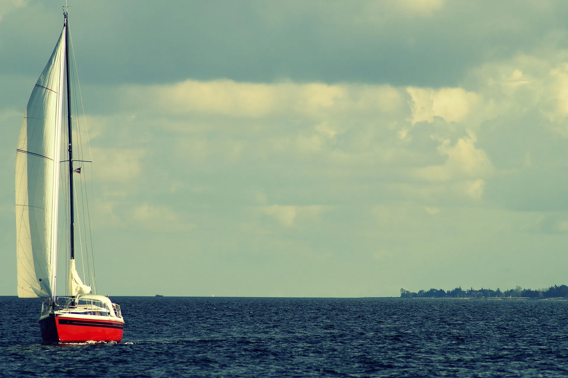 sailing boat 4052930 1920