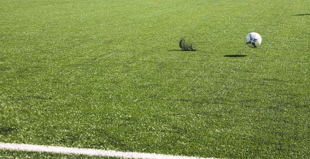 voetbal lijn stuiter grasveld eigen foto