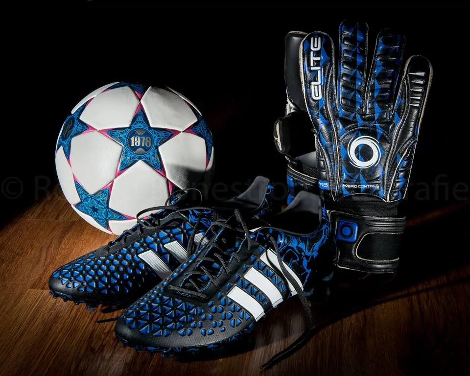 voetbal voetbalschoenen keeperhandschoenen ronald bonestroo