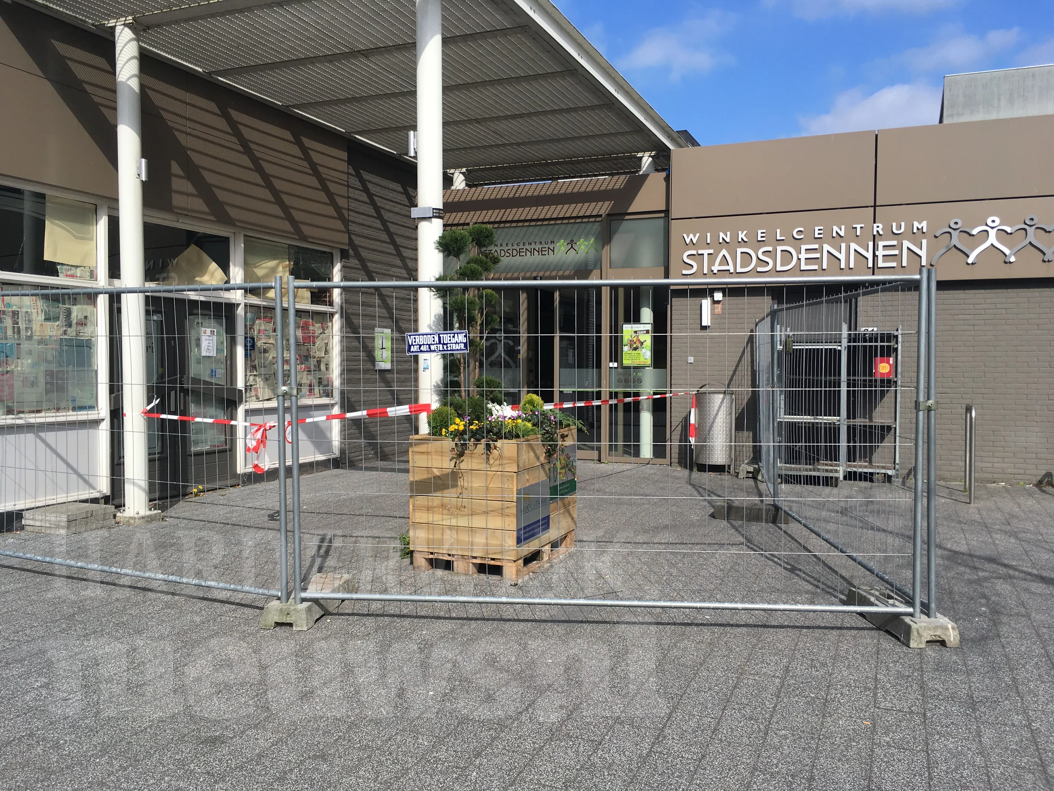 winkelcentrum stadsdennen instortingsgevaar wietkwekerij