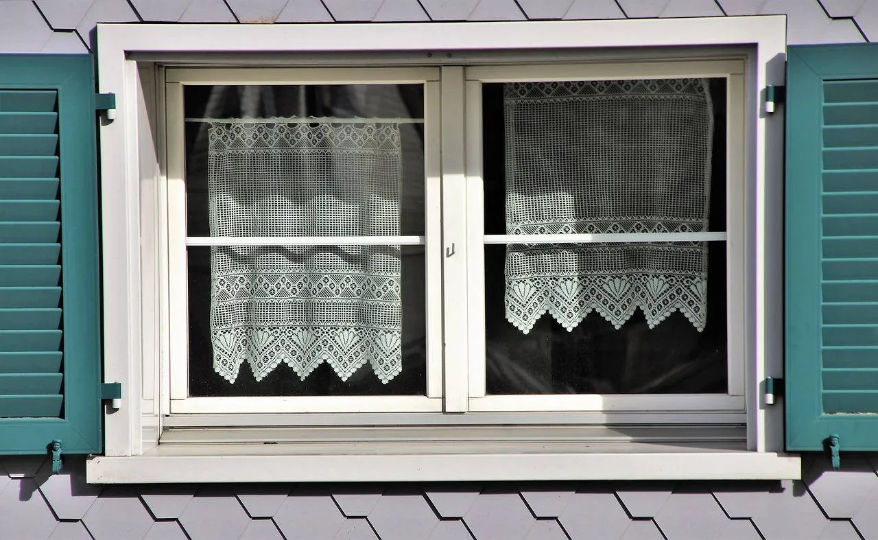 window-4041297_1280