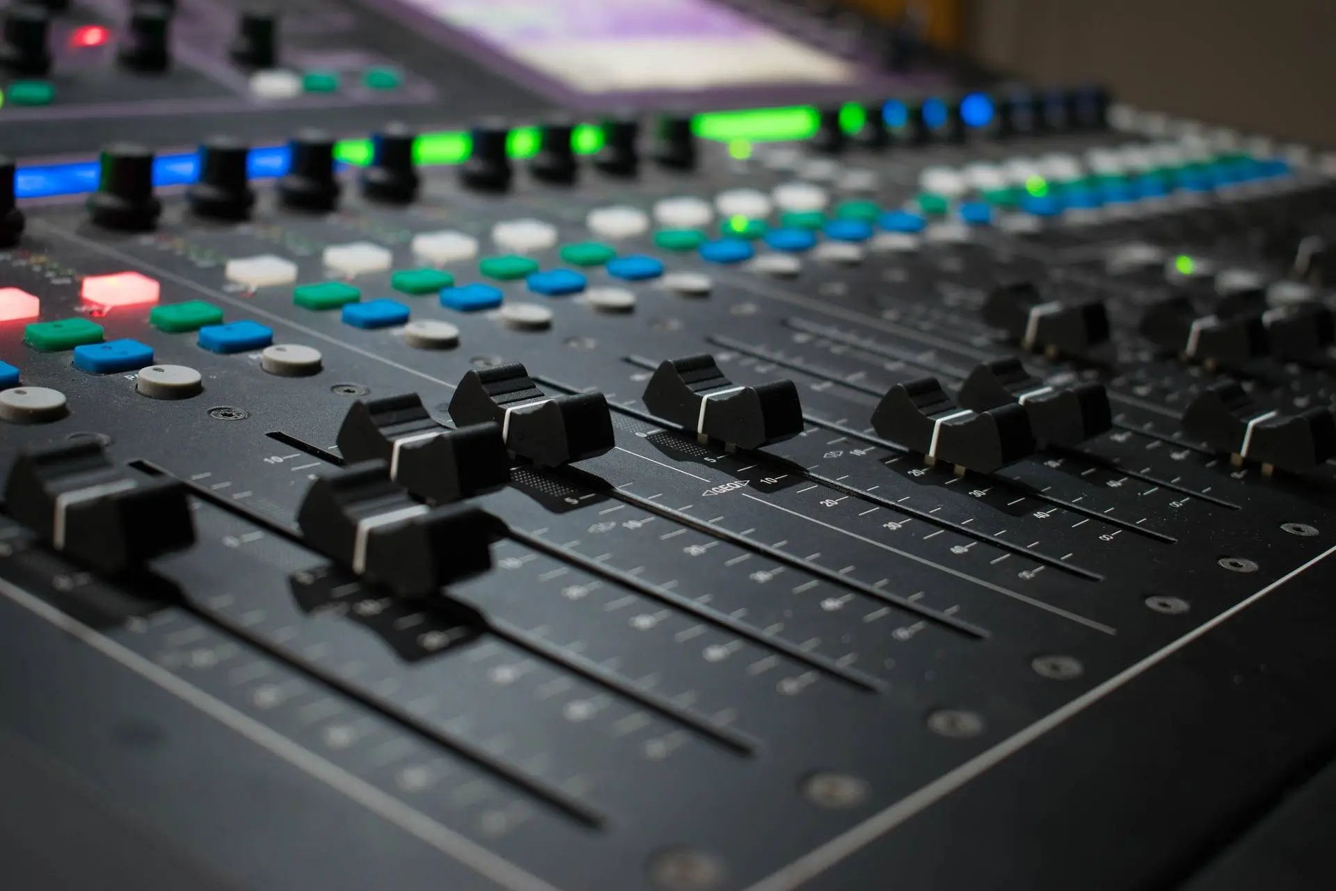 niklas_ahrnke-mixer-3721929_1920