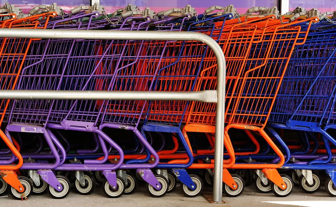 1280px colourful shopping carts