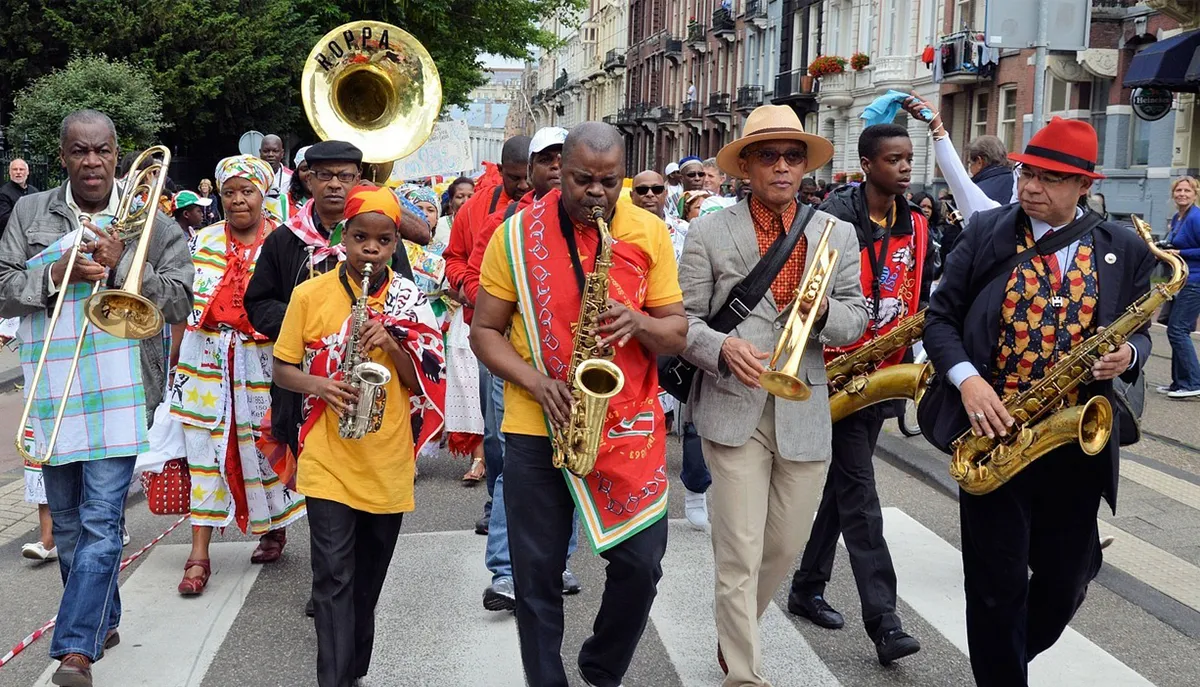 banner suriname pixabay