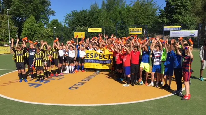 crujff court
