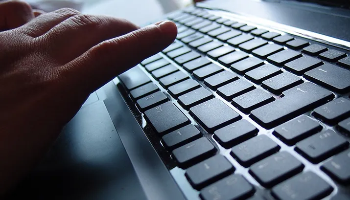 keyboard 943739 1920 banner