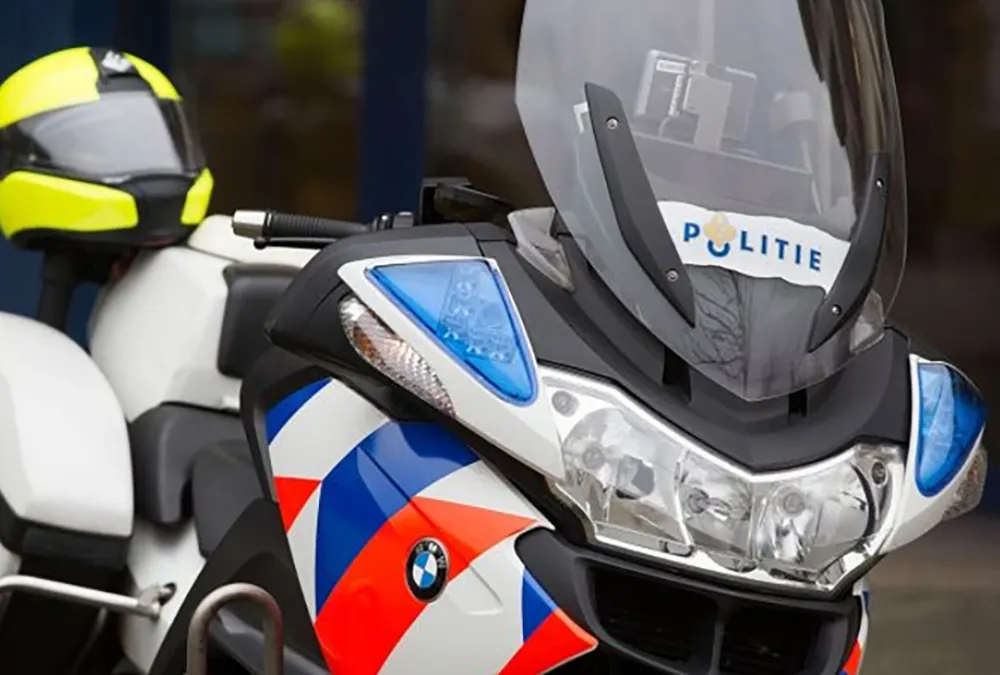 politiemotor geparkeerd