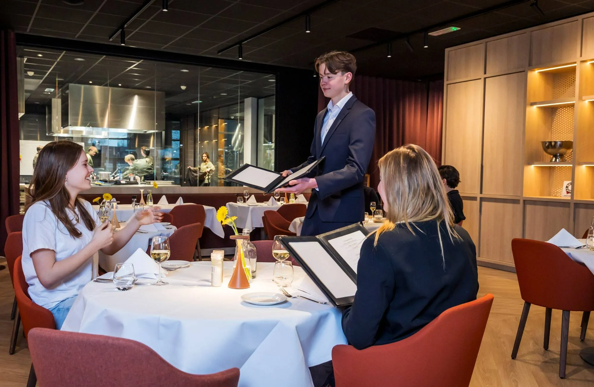 Nova_College_Hotelschool_restaurant_Klasse