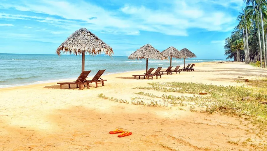 beach beach chairs beach hut blue 531035 915x518