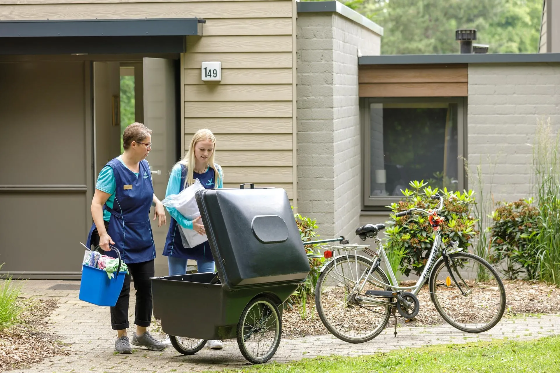 housekeeping medewerkers in park zandvoort center parcs zandvoort aangeleverd