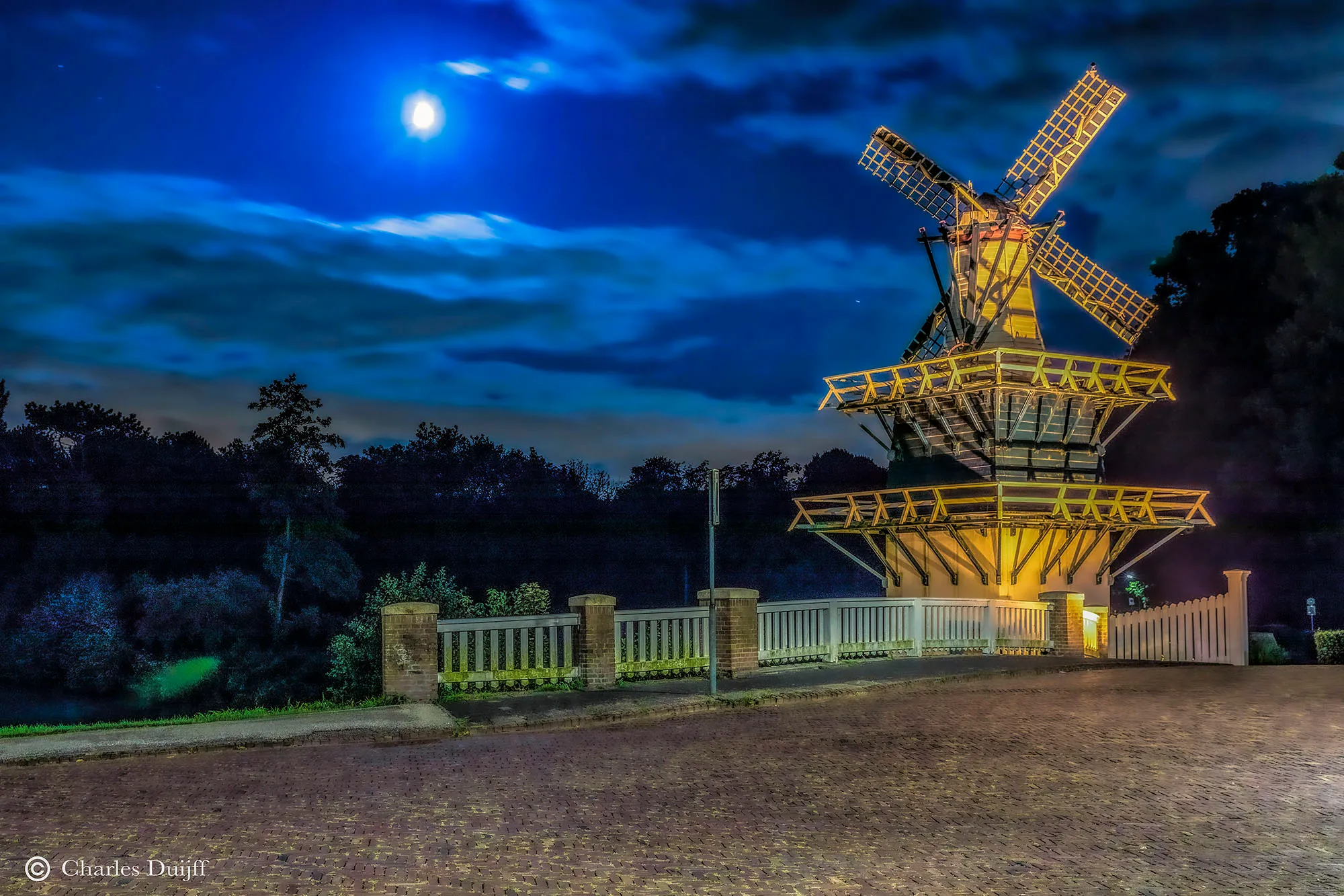 molen bij maanlicht
