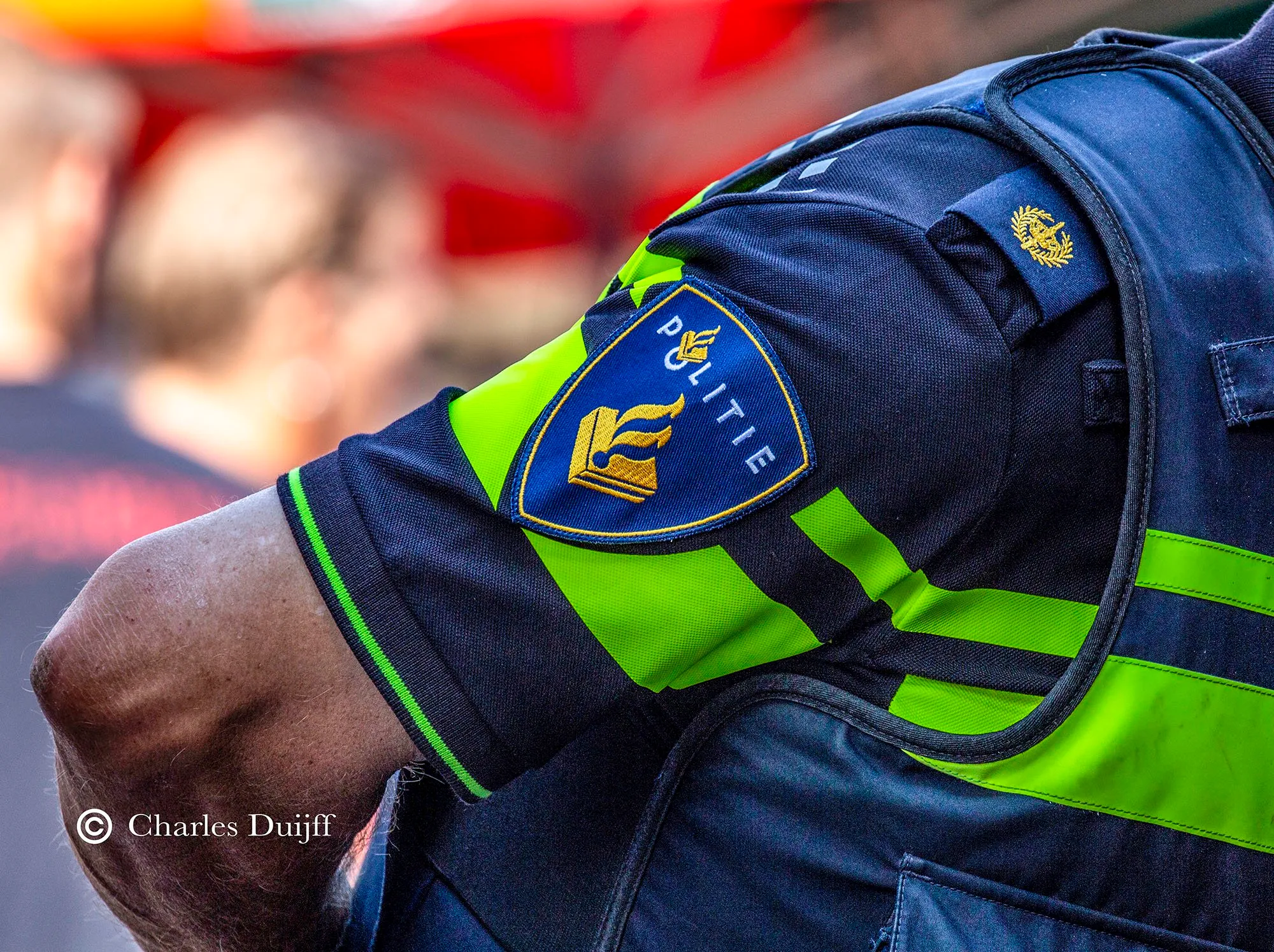 politielogo op uniform