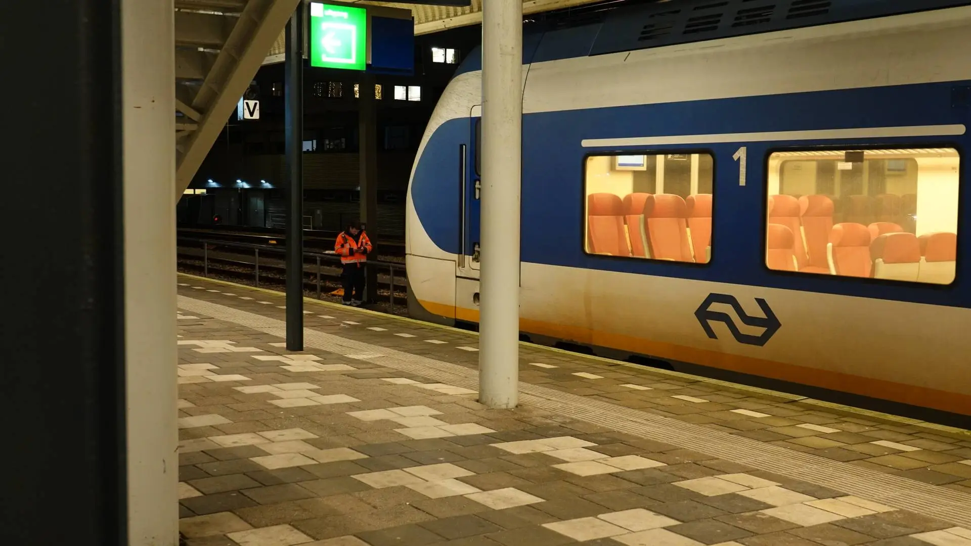 MWH04610