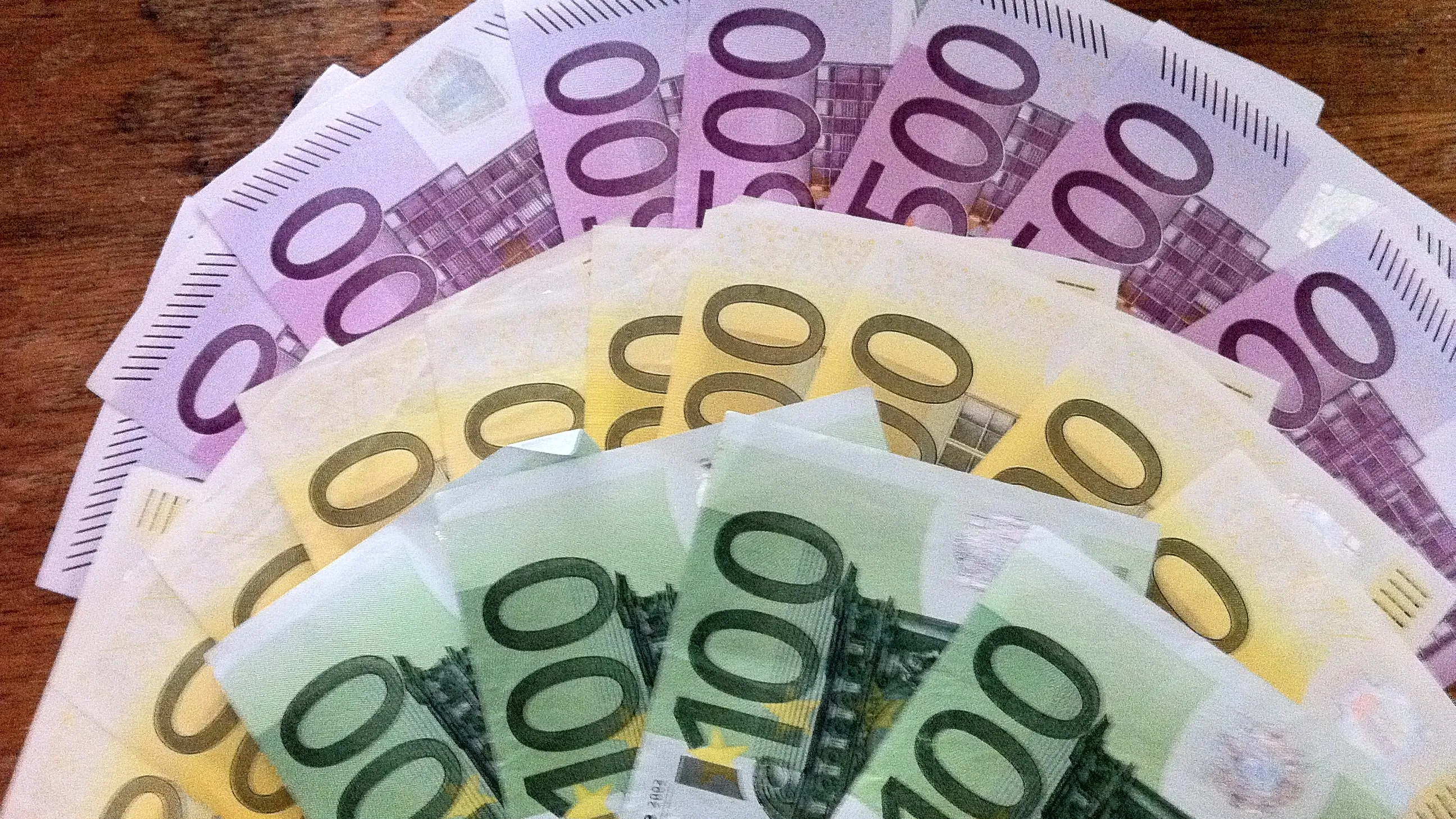 eurobiljetten 3 via morguefile zonder credits te vermelden te gebruiken e1464271478977