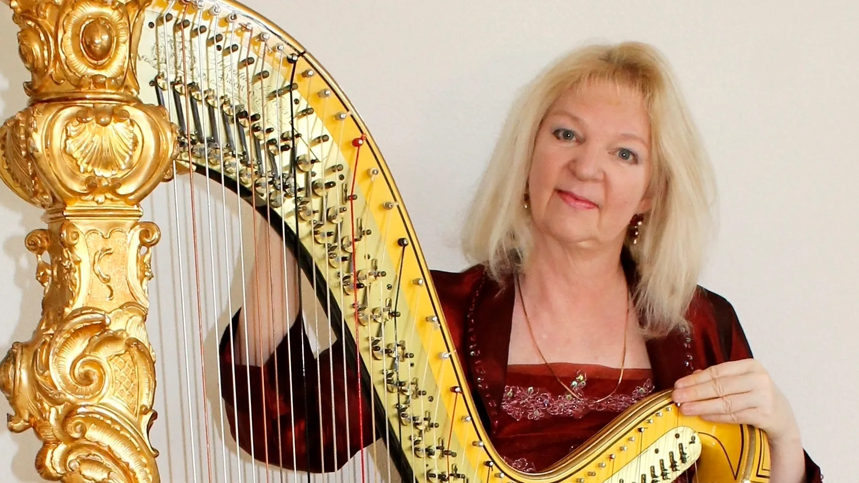 harpiste regina ederveen met erard harp 2018 2